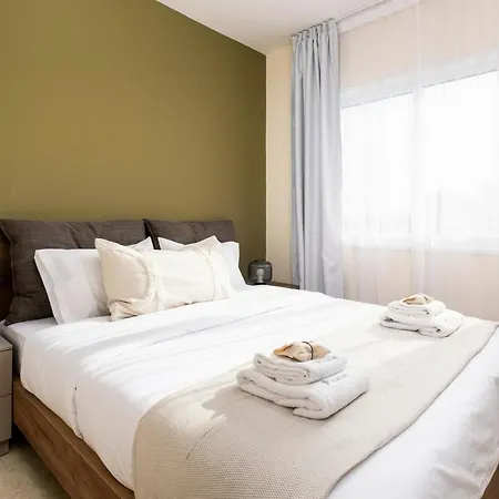 Andia Court 102